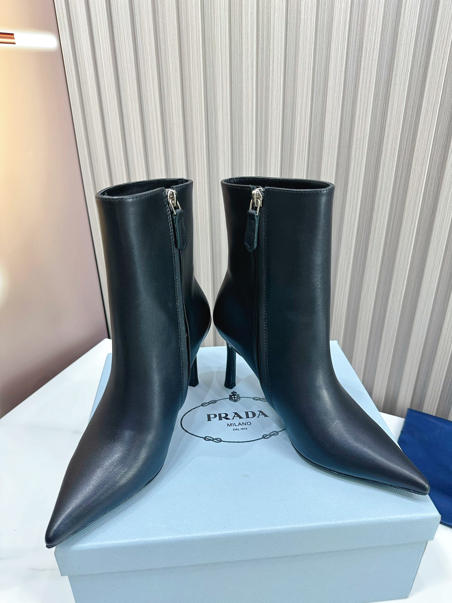 fábrica 2023 SSS relanza las últimas botas largas y cortas de Prada, sandalias zapatos individuales,