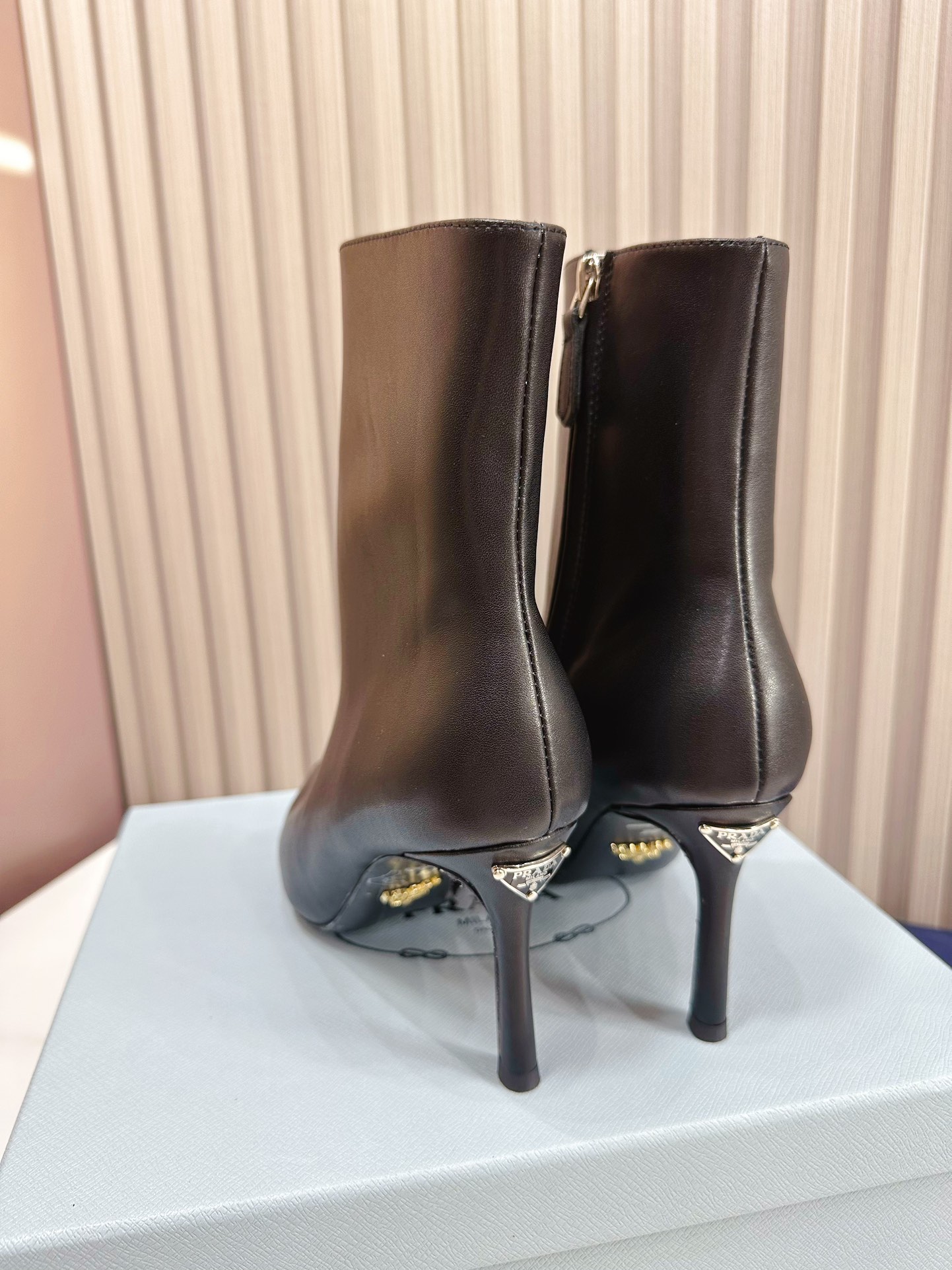 fábrica 2023 SSS relanza las últimas botas largas y cortas de Prada, sandalias zapatos individuales,