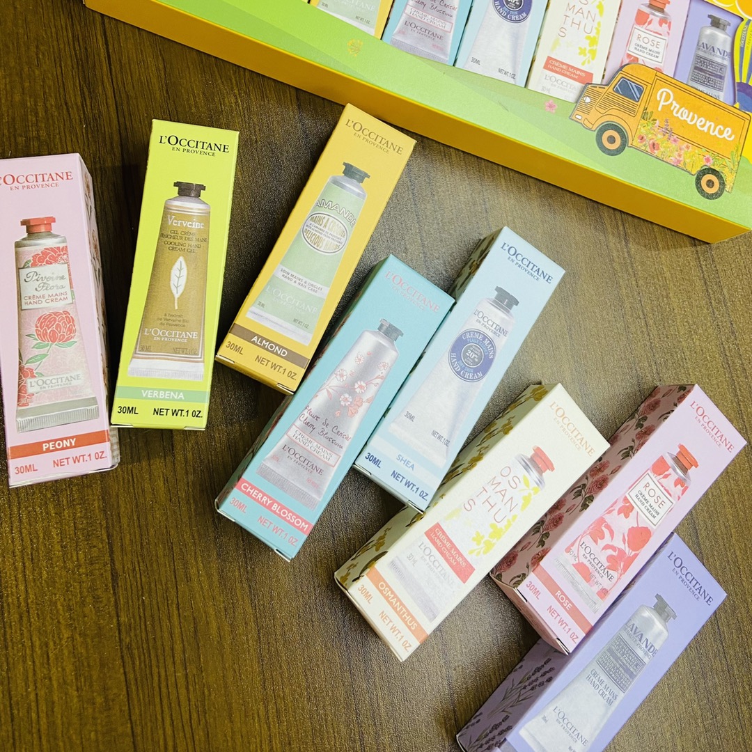 An eight-piece hand cream gift set featuring eight distinct fragrances - Comprehensive 4