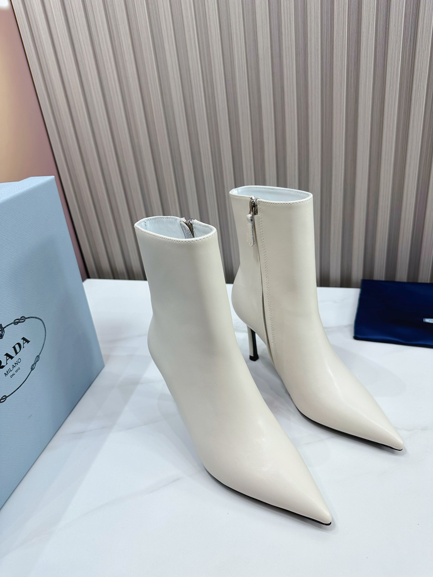 fábrica 2023 SSS relanza las últimas botas largas y cortas de Prada, sandalias zapatos individuales,