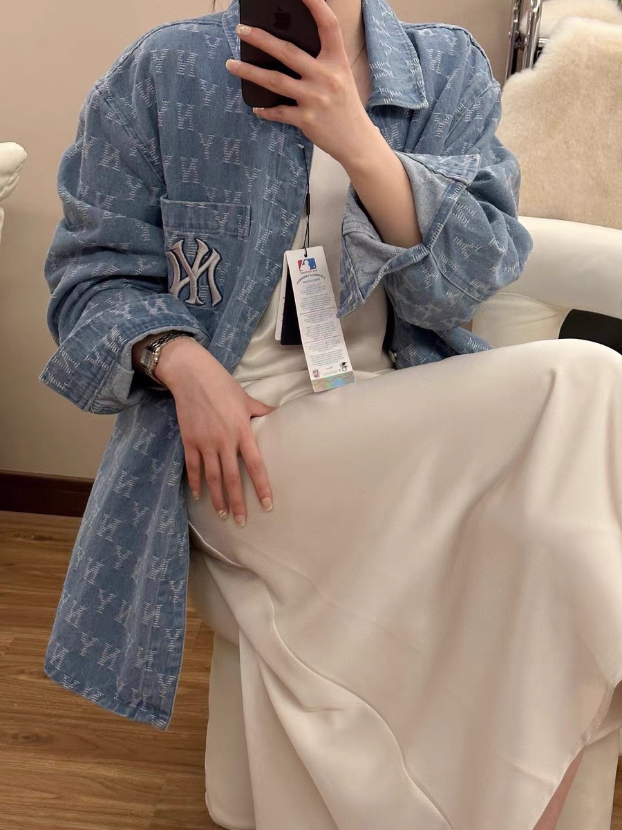 Fashionable Loose-fit Bouquet Jacket with 3D Logo Embroidery – High Quality Cotton Jeans. - 图片 3