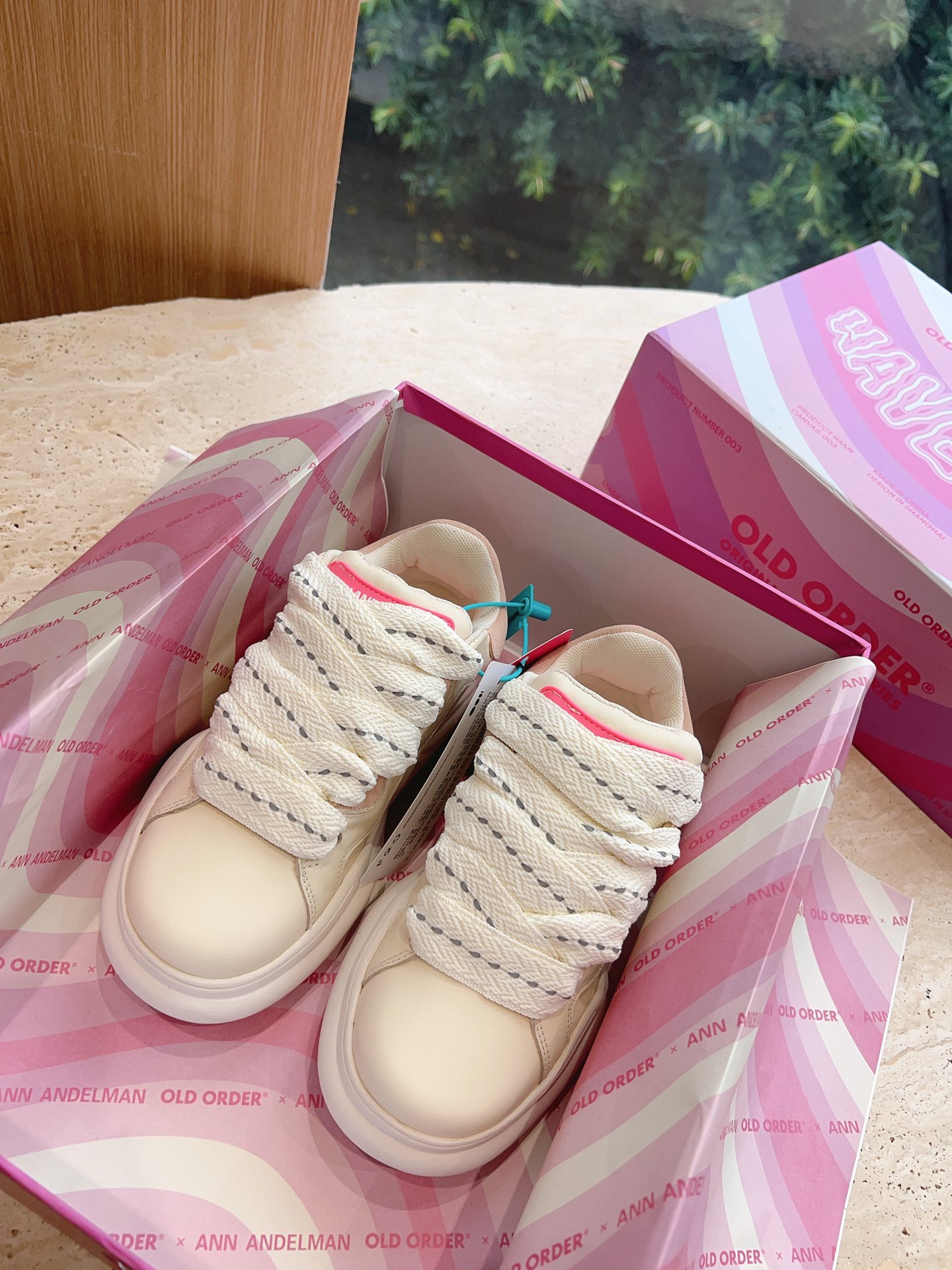 Original Cattle Skin Fabric Shoes: Size 35-39 (Customizable up to 40)