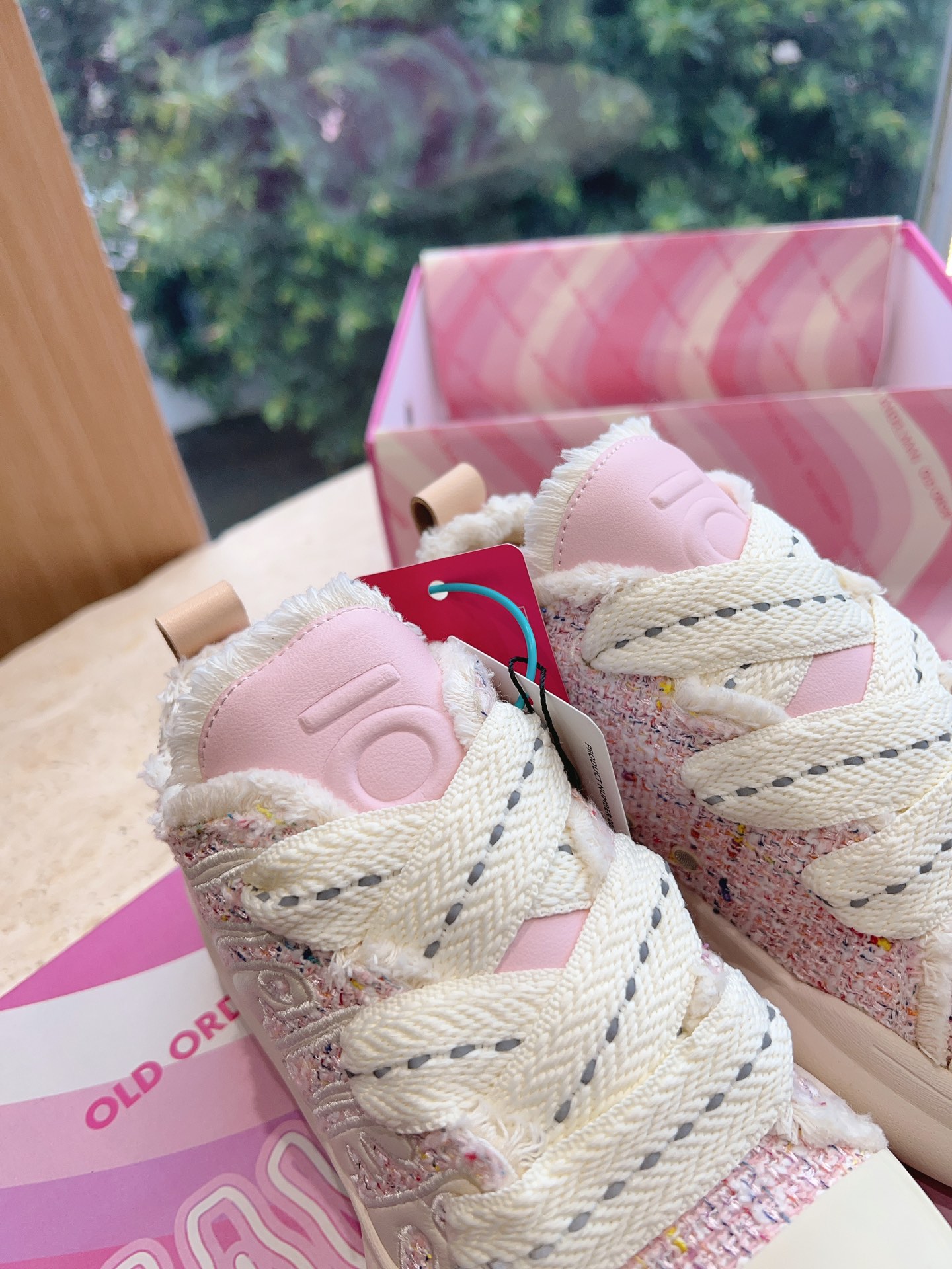 Original Cattle Skin Fabric Shoes with Network Inside, Size 35-39 (Customizable to 40) - 图片 8