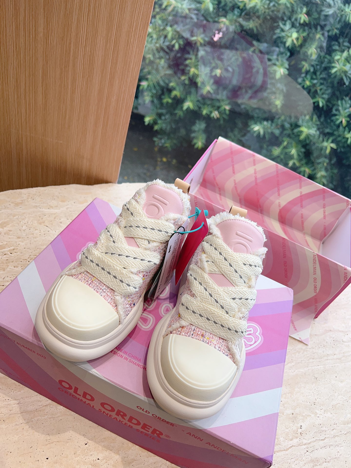 Original Cattle Skin Fabric Shoes with Network Inside, Size 35-39 (Customizable to 40) - 图片 4