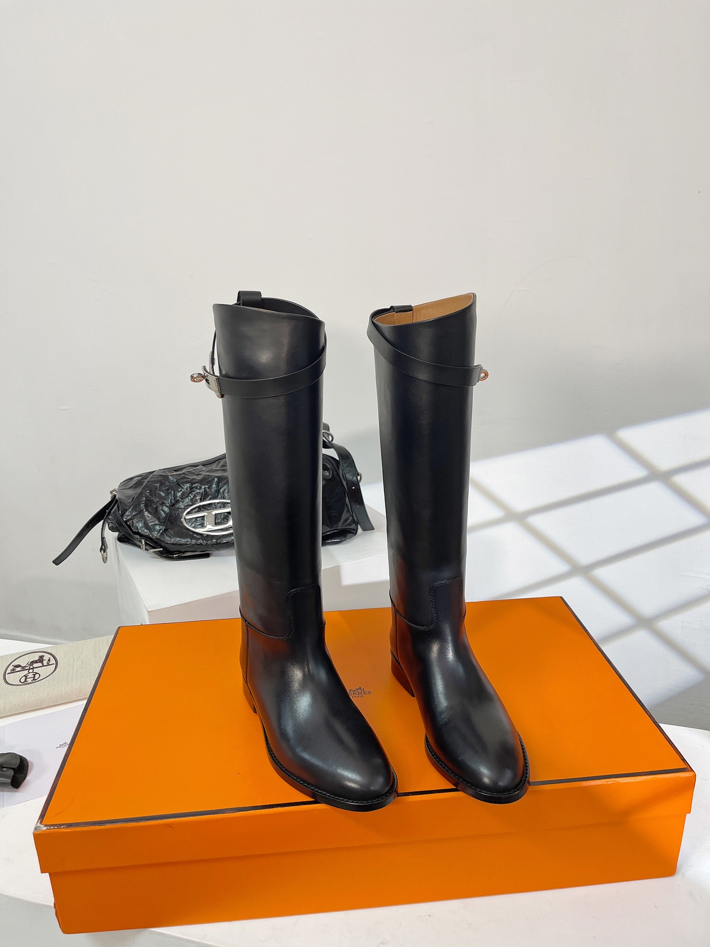 爱马H*ermès最高版Kelly Jumping锁扣骑士靴网红必备款！超级重磅的一款经典靴。▫️专柜原