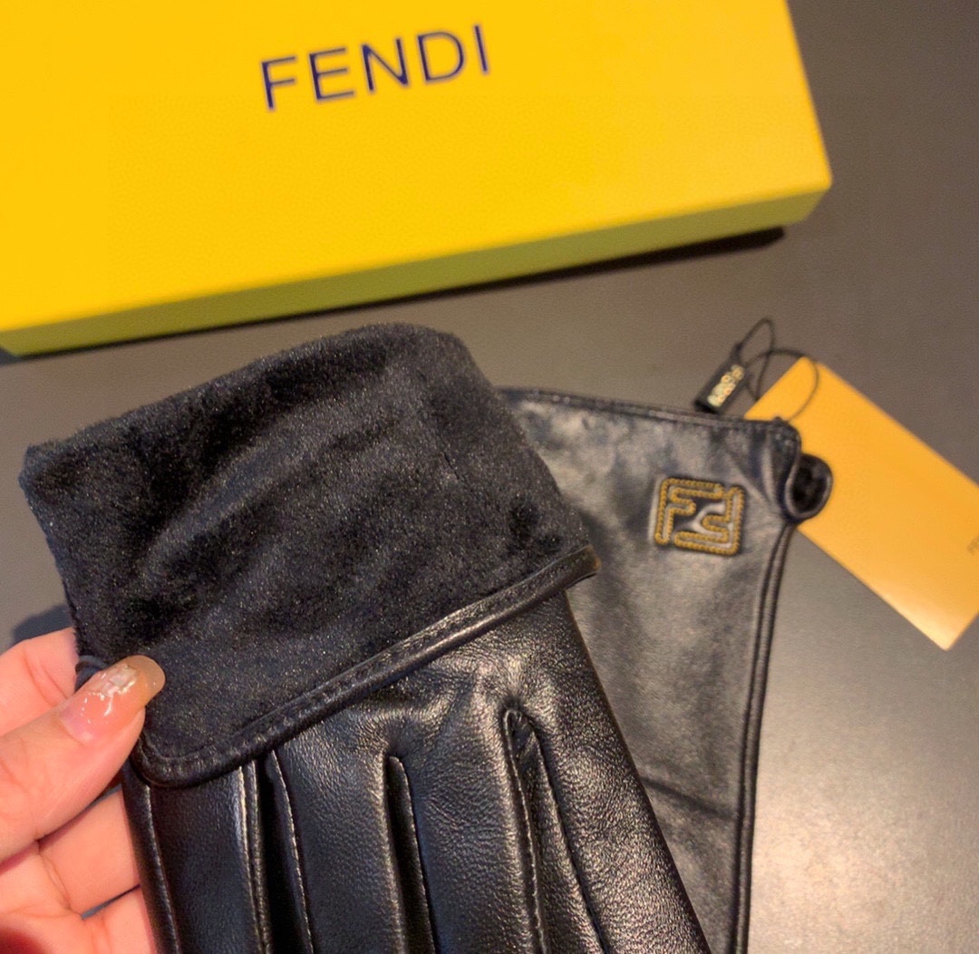 芬迪FENDI2023秋冬羊皮刺绣手套手机触屏值得对比同款不同品质秒杀市场差产品进口一级羊皮内里加绒经典