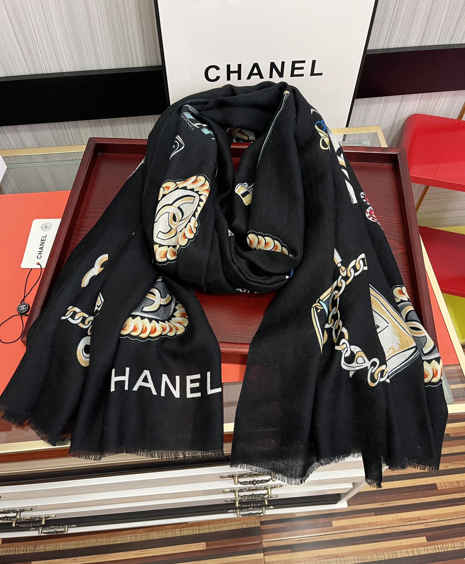 CHANEL香奈儿双c面戒指绒长巾