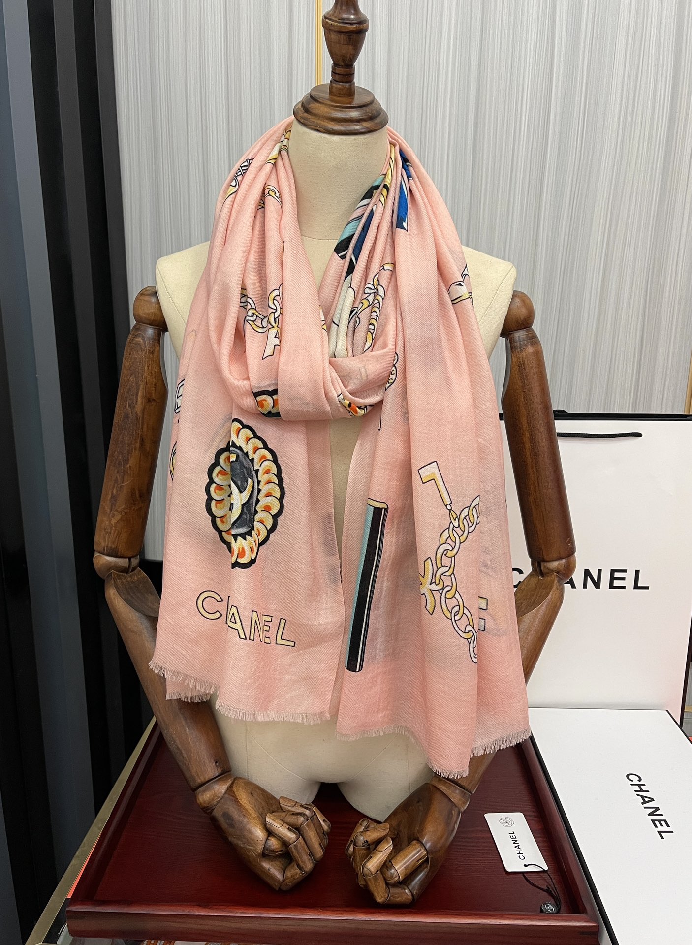 CHANEL香奈儿双c面戒指绒长巾
