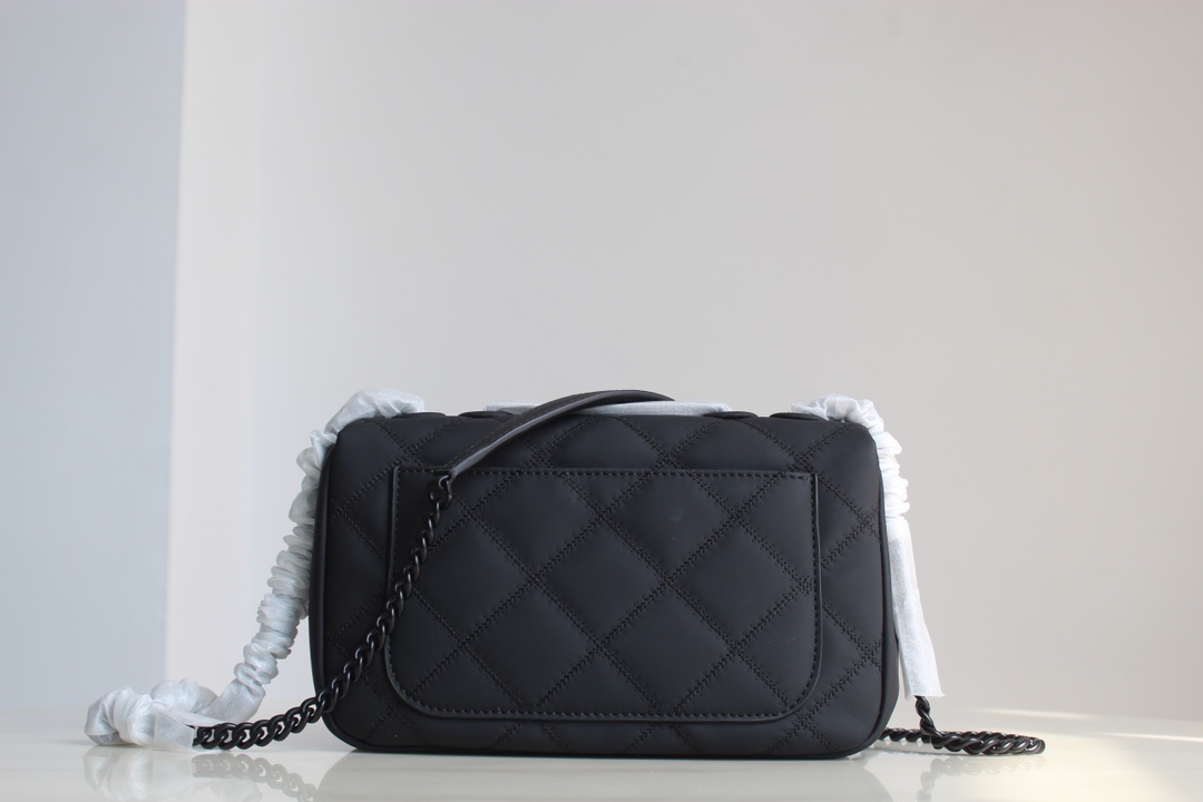 Tory Burch 磨砂小号尺寸：底长23.5/高15/底宽9cm