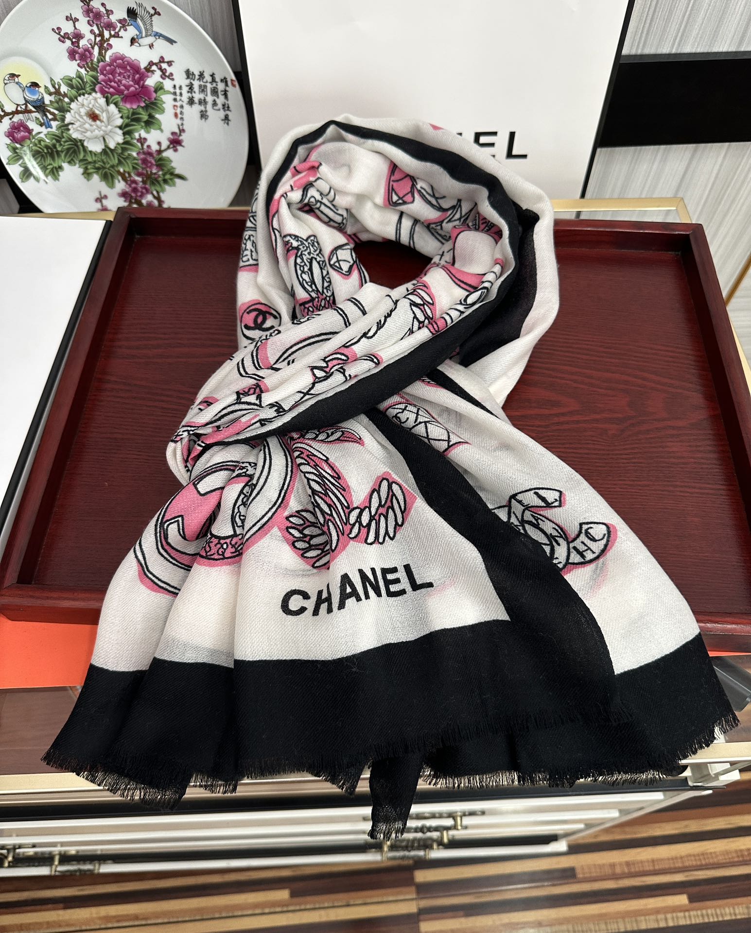 CHANEL香奈儿双c动物羊绒长巾