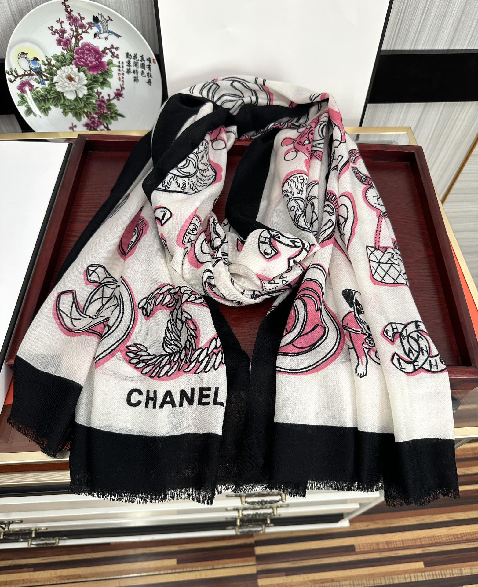CHANEL香奈儿双c动物羊绒长巾