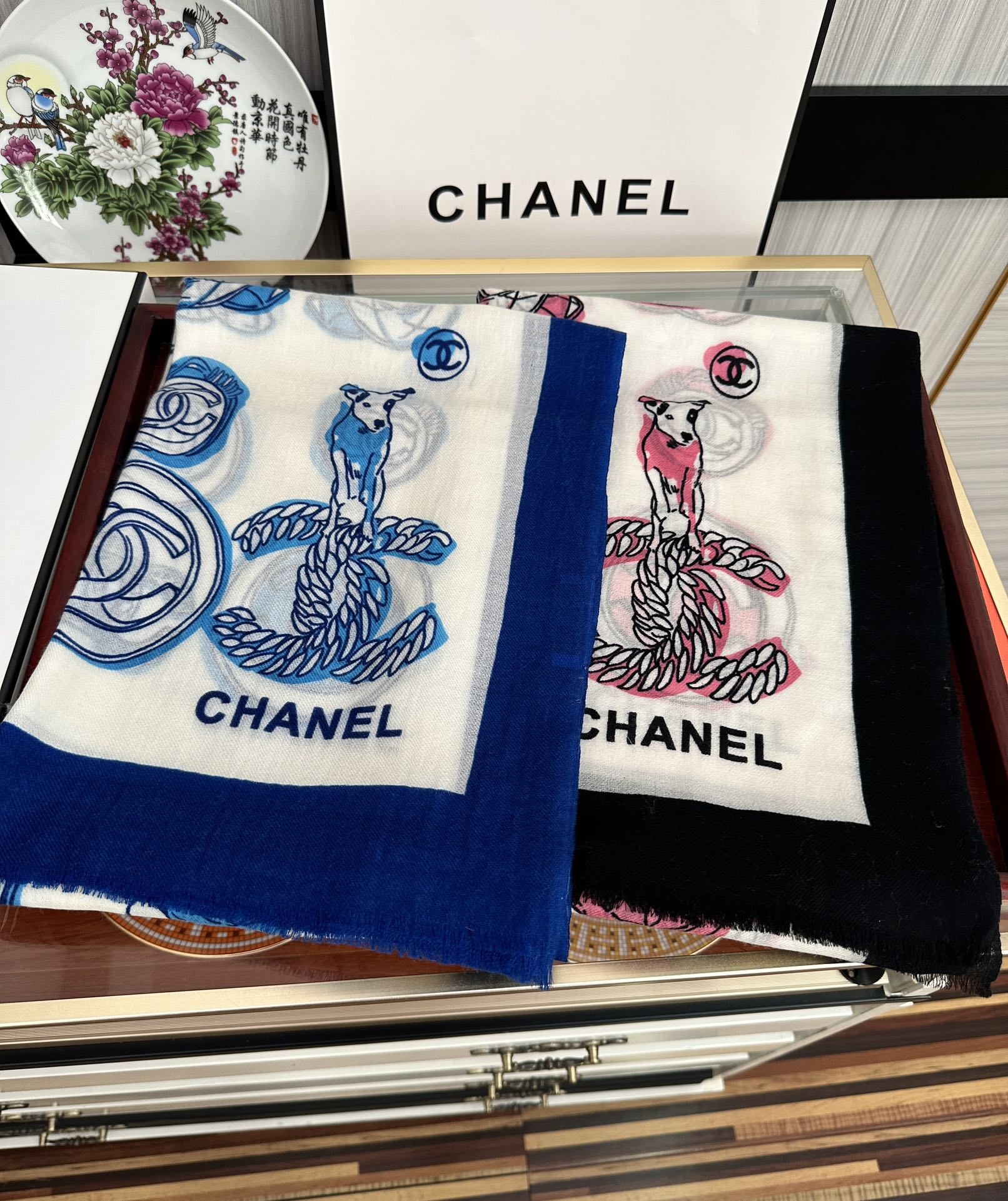 CHANEL香奈儿双c动物羊绒长巾