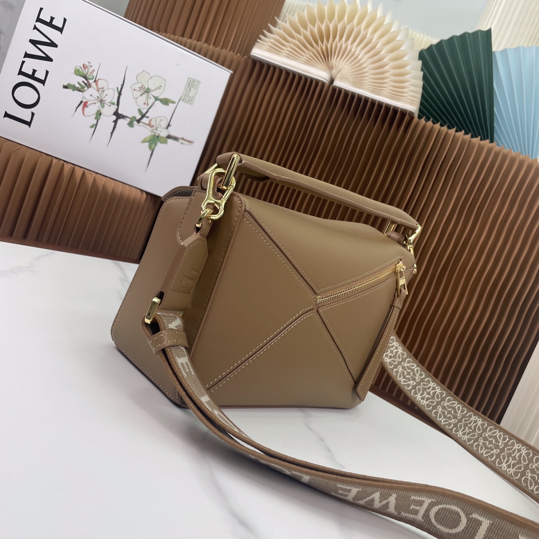 [Loewe Women