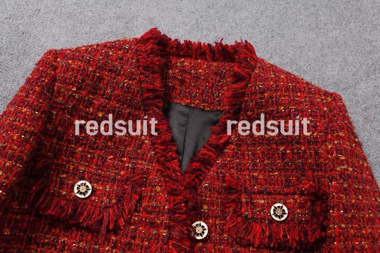 High-End Women’s Suit: Sandro Tonali’s Red Fragrance Coat and French Elegance - 图片 5