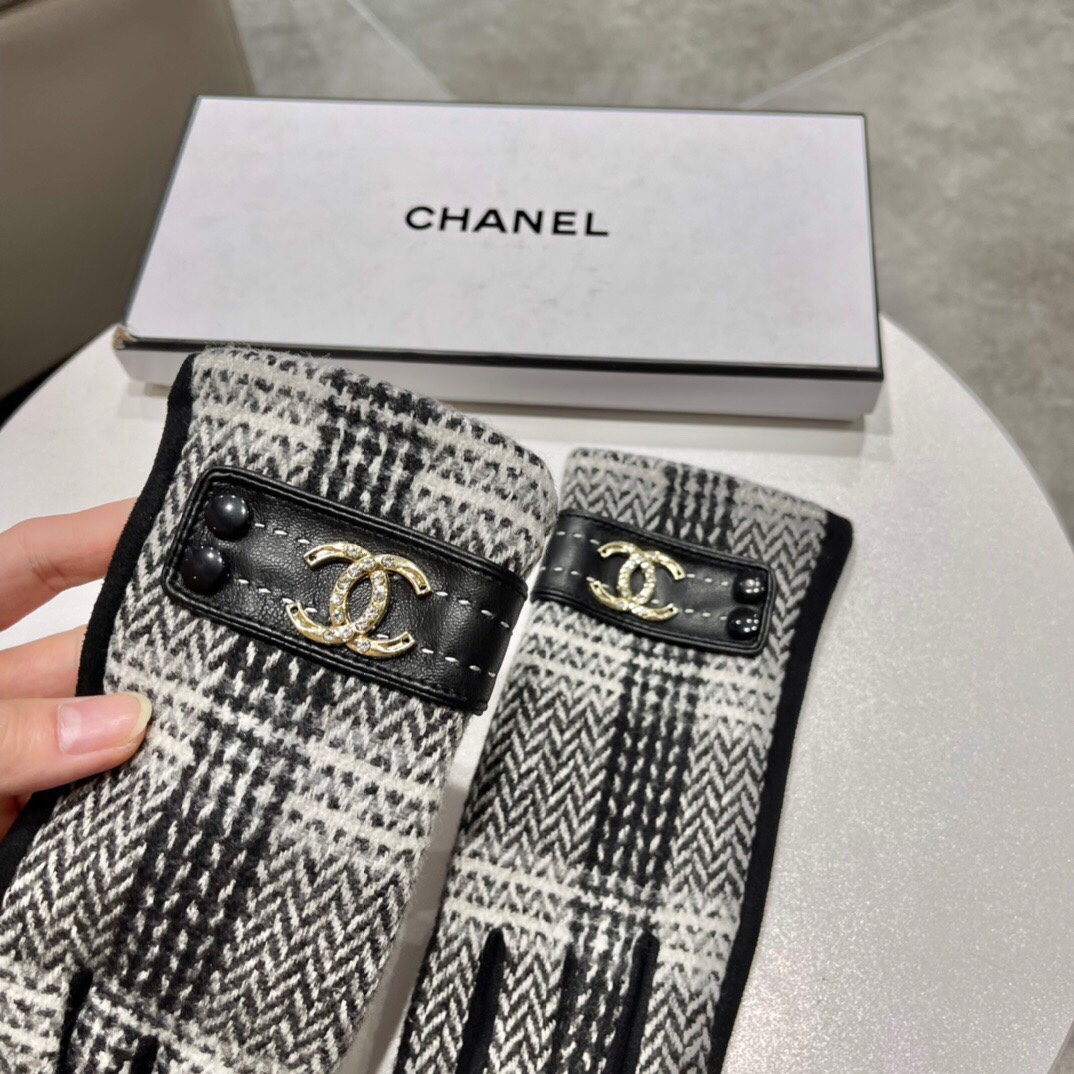 新款Chanel香奈儿专柜新品羊毛手套时尚手套秋冬保暖加绒内里上手超舒适柔软百搭！均码