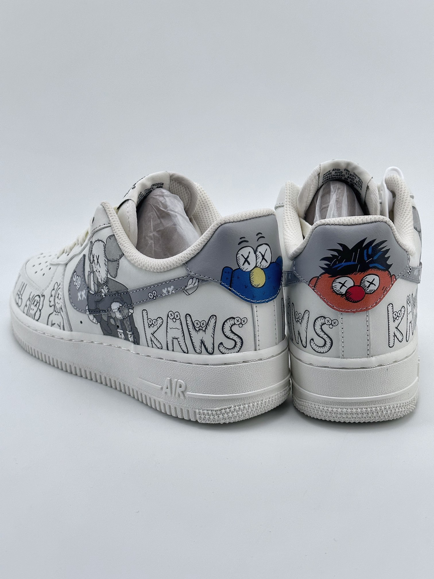 Nike Air Force 1 Low 07 x KAWS Graffiti Joint White Gray CW2288-999