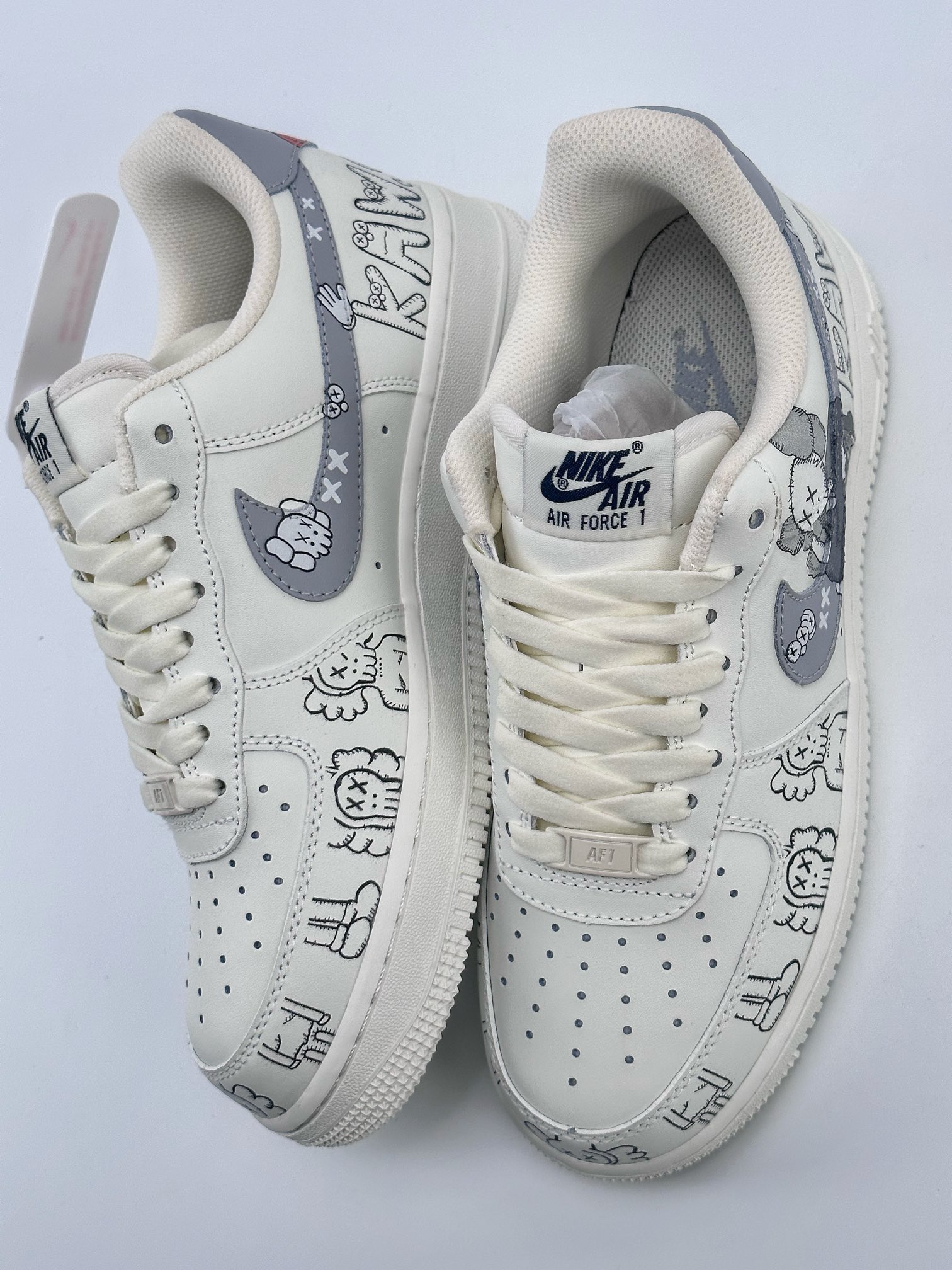 Nike Air Force 1 Low 07 x KAWS Graffiti Joint White Gray CW2288-999