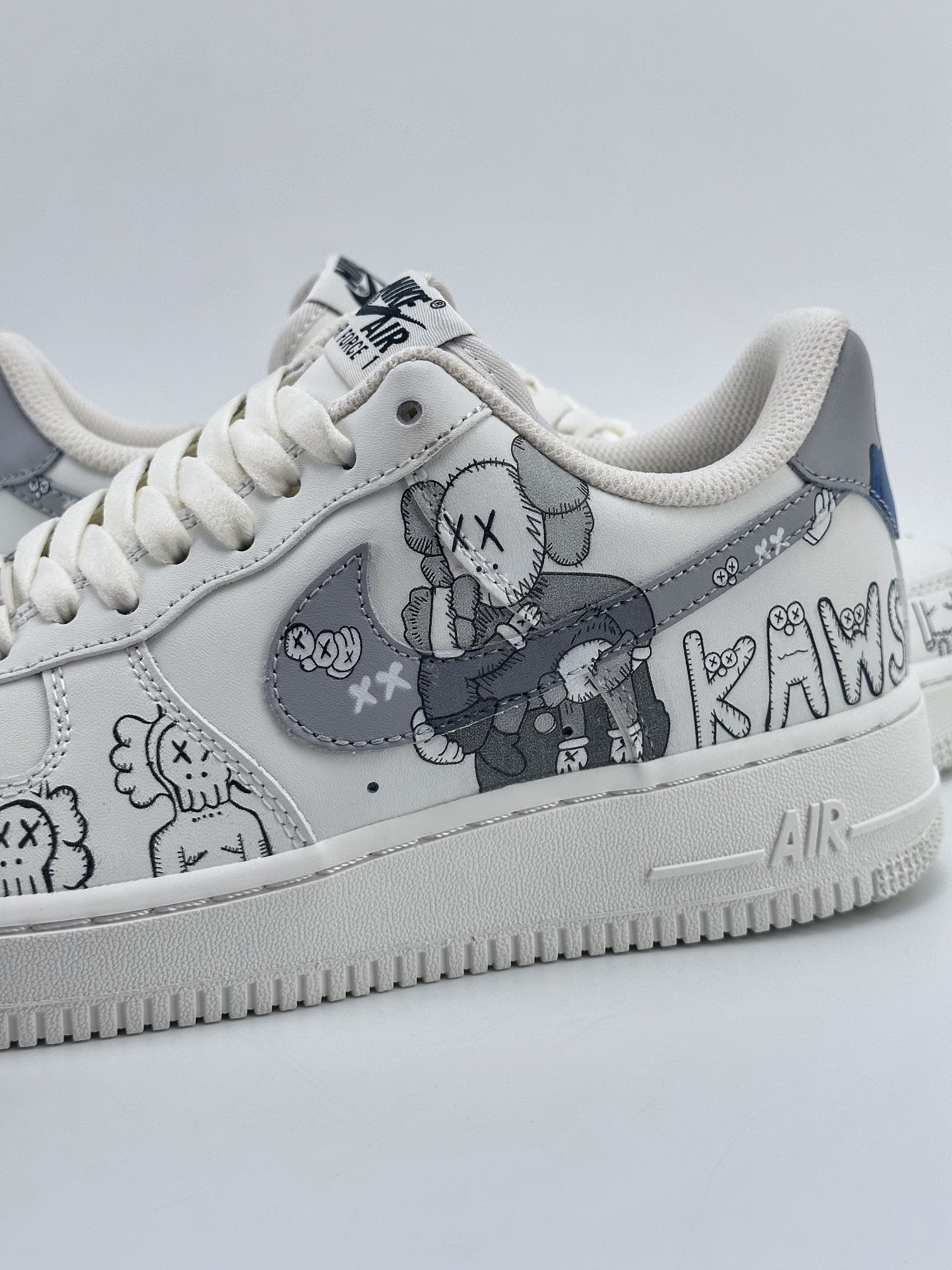 Nike Air Force 1 Low 07 x KAWS Graffiti Joint White Gray CW2288-999