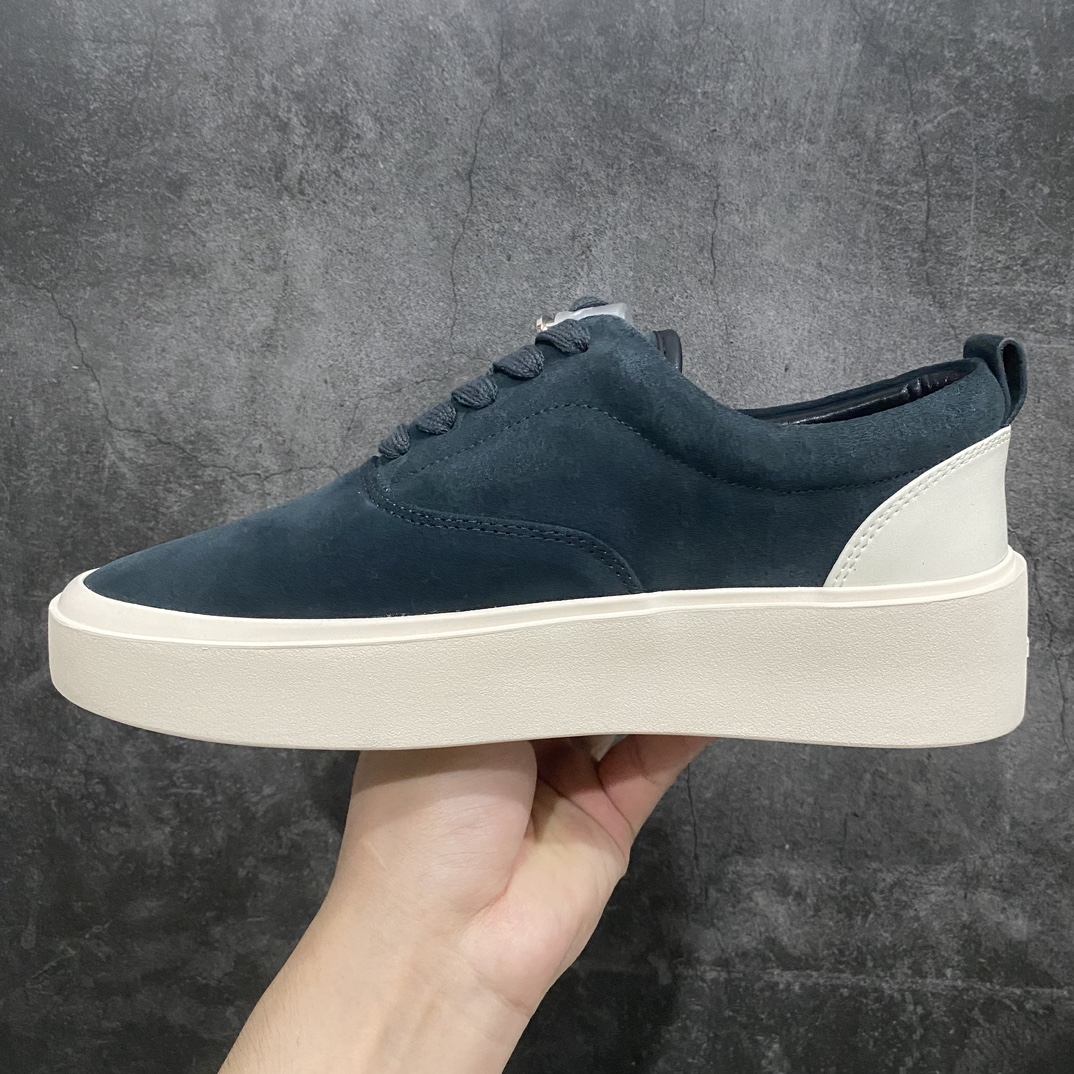 图片[2]-【莞产顶级】敬畏上帝/Fear of God FOG 101 Low Top Sneaker低帮板鞋 夜色蓝米白色n欧美范儿必备 洛杉矶街头奢牌n平底低帮增高系带百搭休闲运动板鞋附赠精致鞋带与配防尘袋配件采用翻毛皮与牛剖革鞋面材质 外置耐磨橡胶大底 货号：SR18-7000-SUE-010 Size：39-45-莆田鞋批发中心