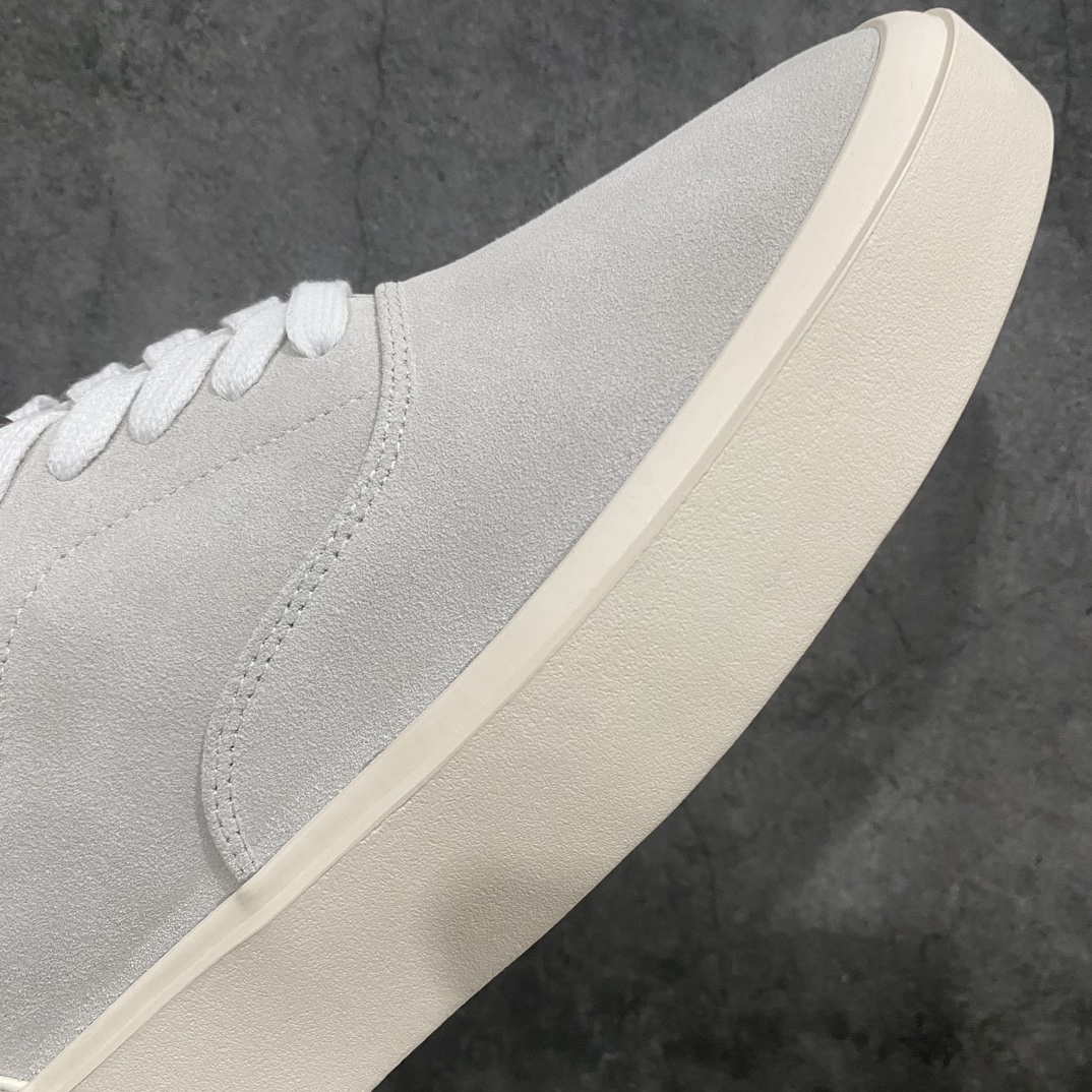 图片[6]-【莞产顶级】敬畏上帝/Fear of God FOG 101 Low Top Sneaker低帮板鞋 浅灰米白色欧美范儿必备 洛杉矶街头奢牌n平底低帮增高系带百搭休闲运动板鞋附赠精致鞋带与配防尘袋配件采用翻毛皮与牛剖革鞋面材质 外置耐磨橡胶大底 货号：SR18-7000-SUE-010 Size：39-45-莆田鞋批发中心