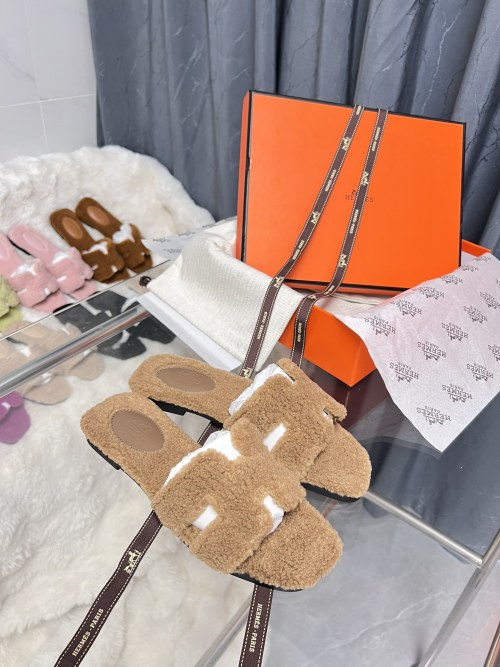 Hermès Teddy Shearling Slippers - Cozy Indoor/Outdoor Comfort, 22 Colors 14 Hermès Teddy Shearling Slippers - Cozy Indoor/Outdoor Comfort, 22 Colors