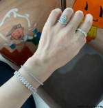 CAIBAO: 9️⃣2️⃣5️⃣ Pulseira personalizada de diamante personalizada importada, nenhuma tentação deslumbrante de diamante que as meninas podem resistir 'podem ser usadas para usar sozinhas, mostrando um lado generoso, decente, elegante e bonito, e também pode ser usado com pulseiras e relógios, personalidade de vanguarda e brilhar a sensação de camadas de correspondência🌹 mostra um charme único em cada movimento🔥 1 CAIBAO: 9️⃣2️⃣5️⃣ Pulseira personalizada de diamante personalizada importada, nenhuma tentação deslumbrante de diamante que as meninas podem resistir ‘podem ser usadas para usar sozinhas, mostrando um lado generoso, decente, elegante e bonito, e também pode ser usado com pulseiras e relógios, personalidade de vanguarda e brilhar a sensação de camadas de correspondência🌹 mostra um charme único em cada movimento🔥