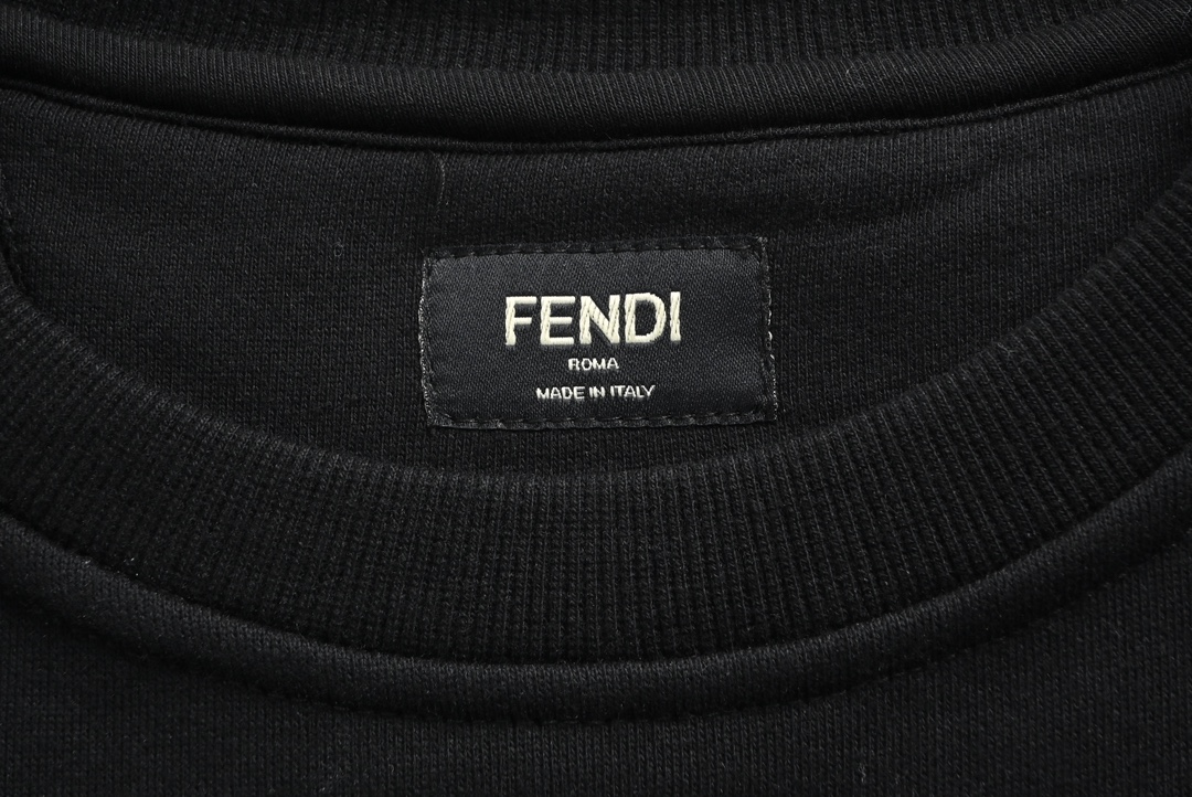 Fendi/芬迪 镶钻袖小怪兽眼镜圆领卫衣