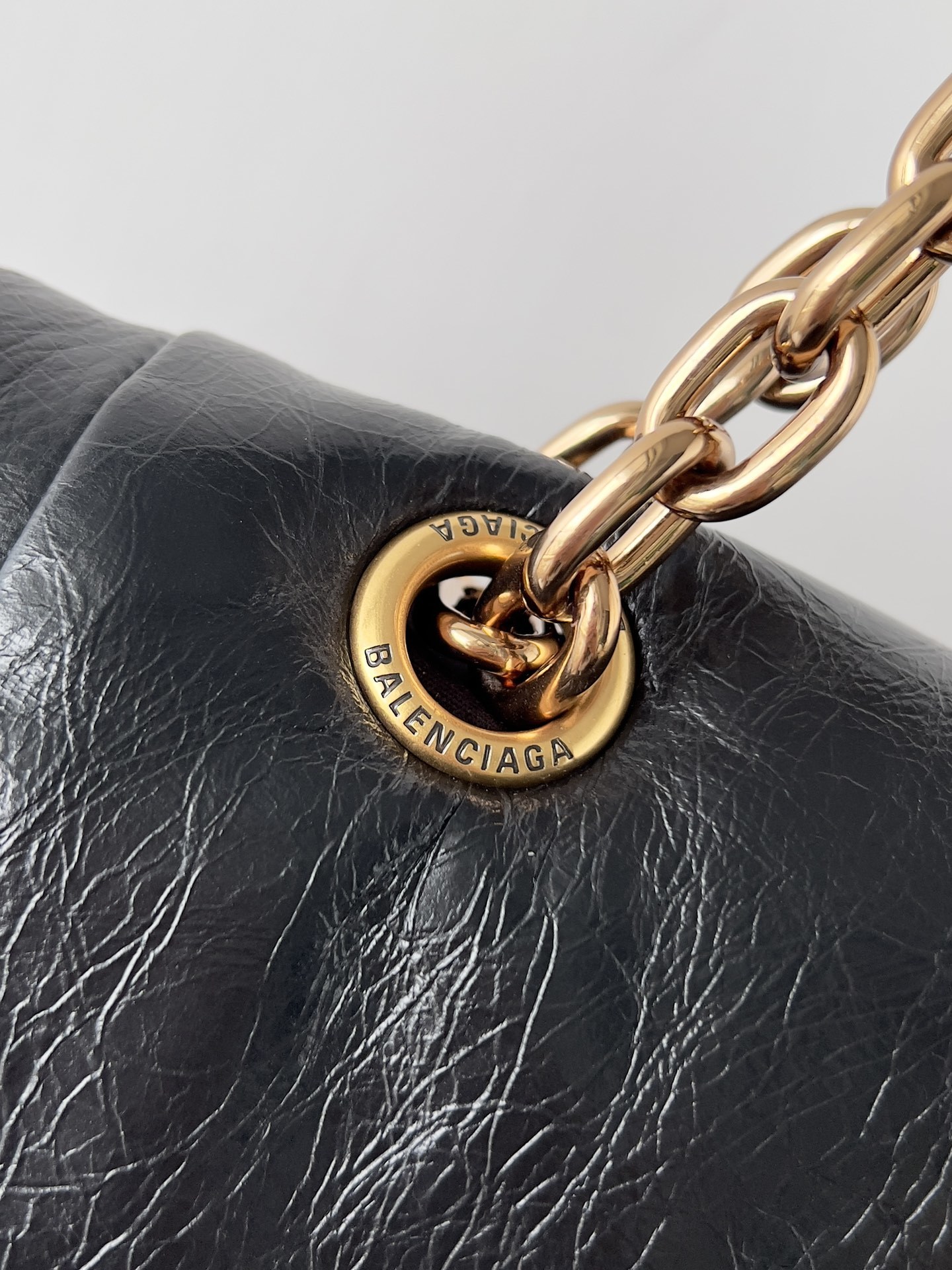 中号33cm黑金*系列中号金扣巴黎世家最新款首次亮相于冬季23细节发布秀️以大轮廓而闻名包身柔韧有质感才