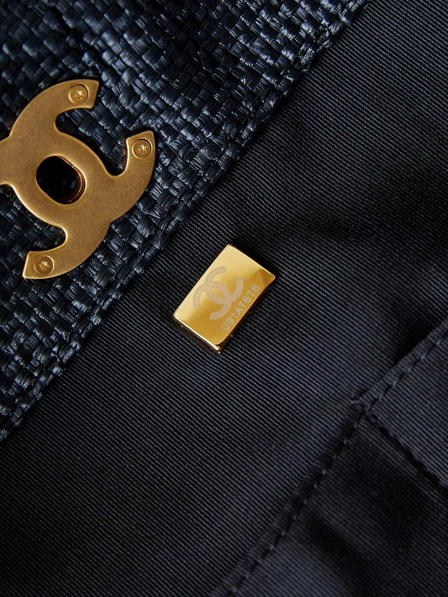 Luxury 专柜款经典手袋 9