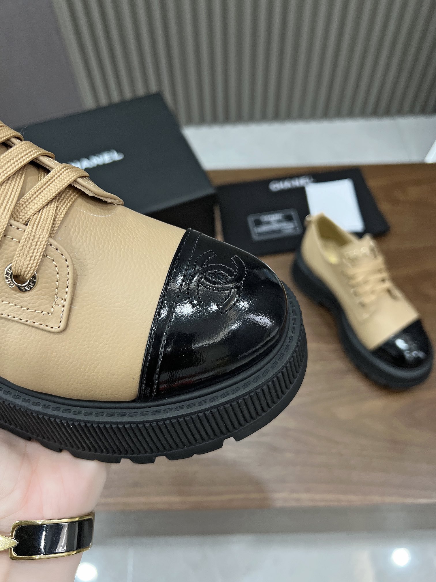 2023B Chanel otoño e invierno nuevo fondo grueso botas Martin 35-43
