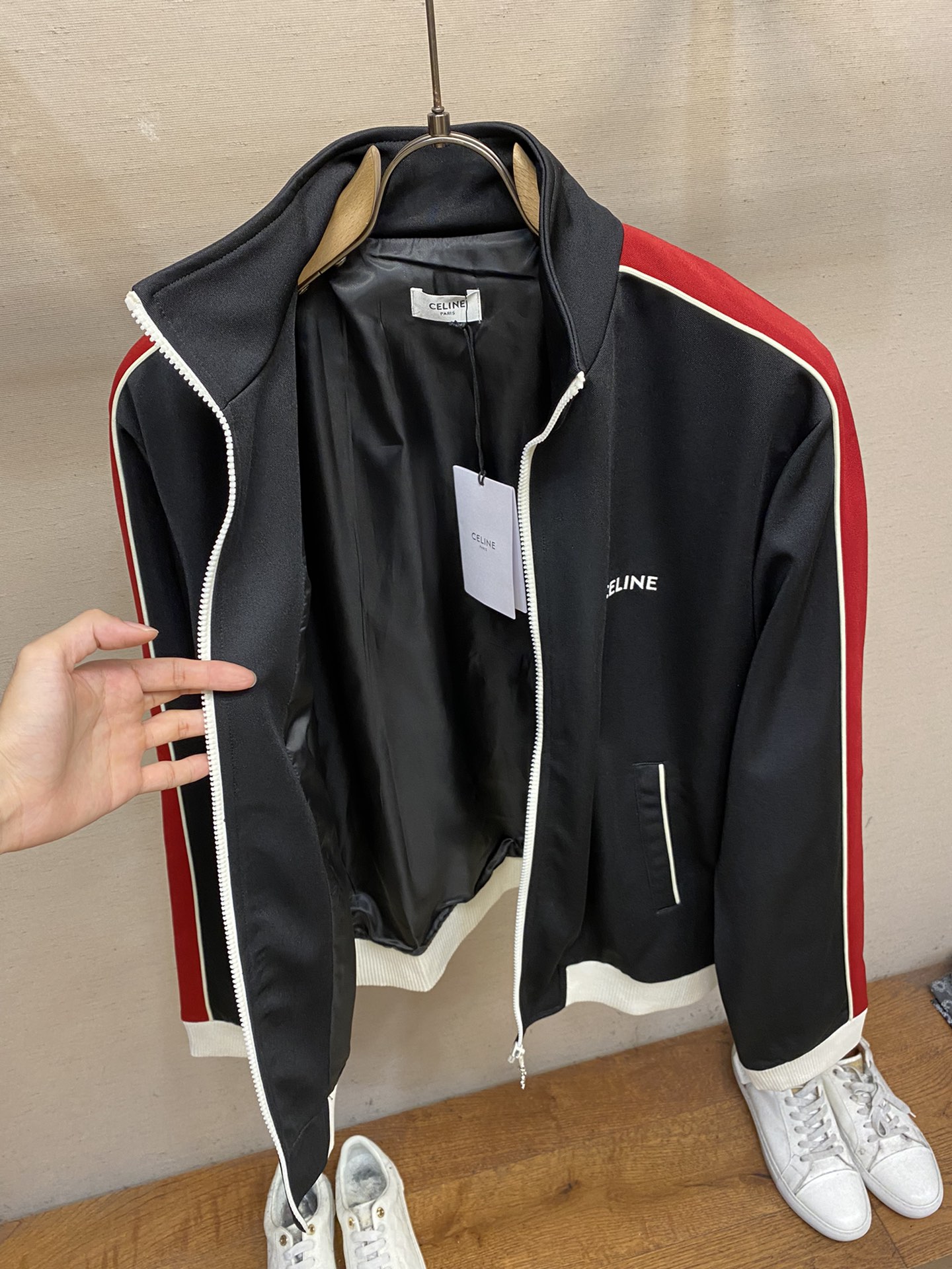 “High-Quality Embroidered Sports Coat with Stylish Tailoring and Lightweight Comfort in Various Sizes” - 图片 7