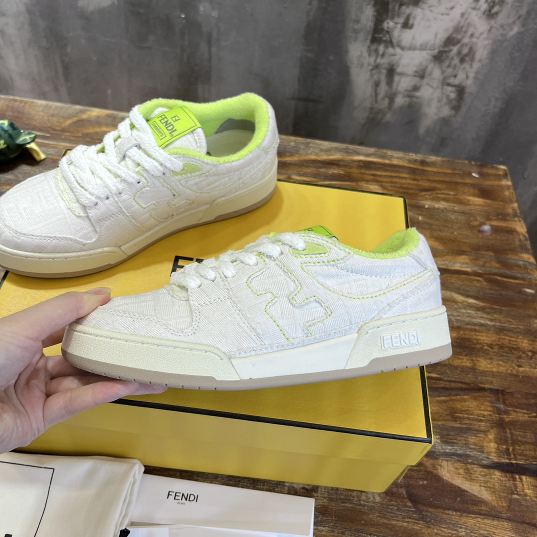 Fendi 区别通货 Fendi芬迪2023新款板鞋休闲运动鞋