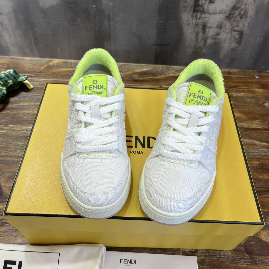 Fendi 区别通货 Fendi芬迪2023新款板鞋休闲运动鞋