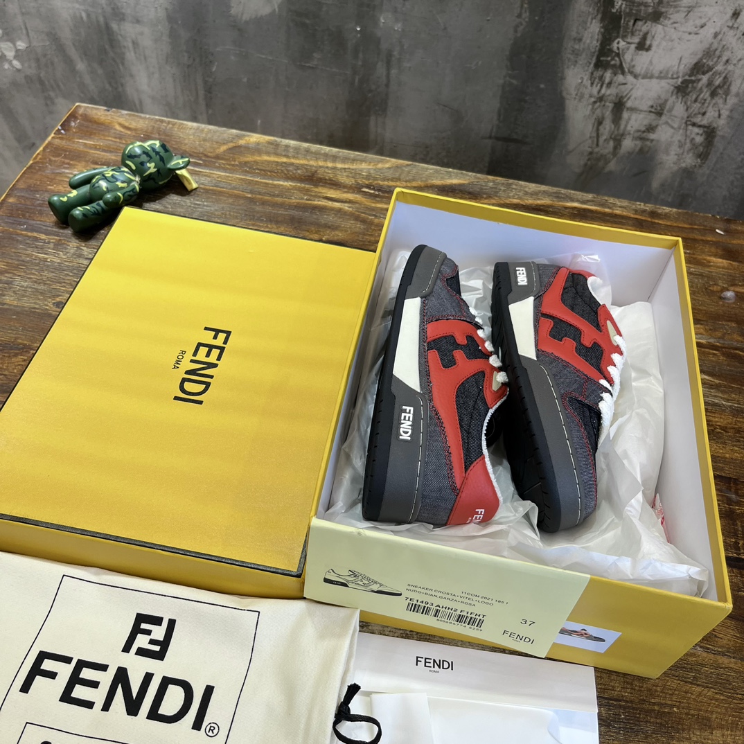 Fendi 区别通货 Fendi芬迪2023新款板鞋休闲运动鞋