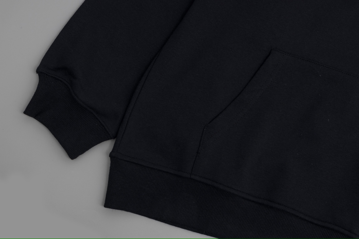 CELINE Handbags: High-Quality Fabrics and Impeccable Details for Fashion Enthusiasts - 图片 8