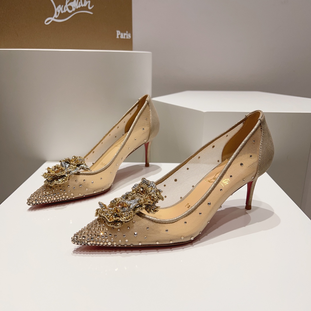 顶级版ChristianLouboutin2023s原版做货重工CL经典水晶高跟单鞋︎鞋面采用高密度网纱