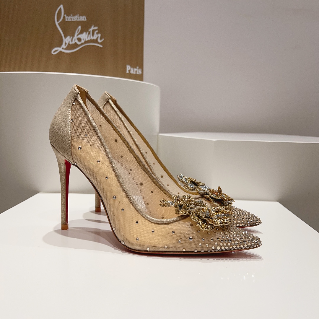 顶级版ChristianLouboutin2023s原版做货重工CL经典水晶高跟单鞋︎鞋面采用高密度网纱