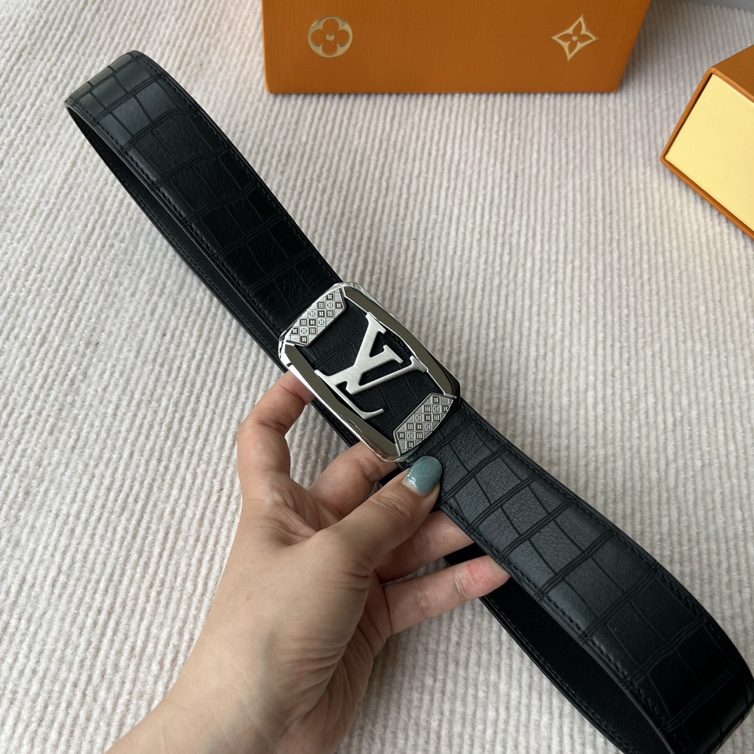 路易威登原单高端品质专柜官网同步宽度3.8精美钢扣头意大利进口头层牛皮长度100一125