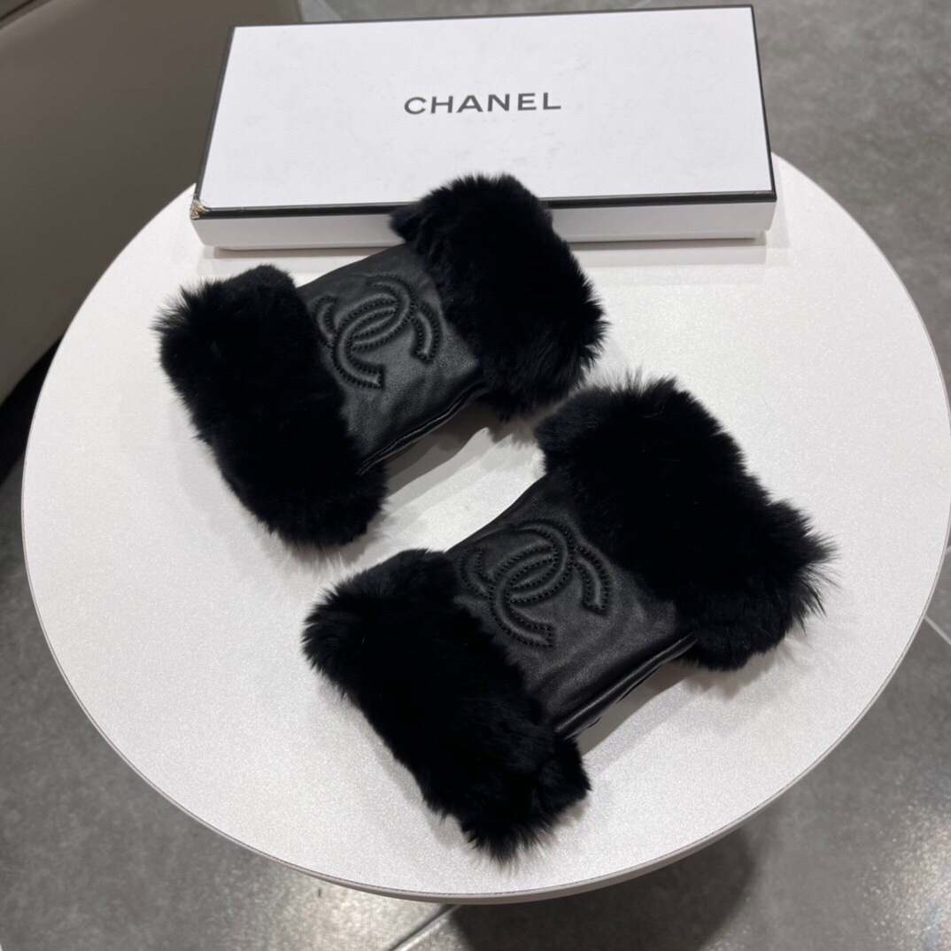 Chanel香奈儿2023秋冬短款懒兔毛手套值得对比同款不同品质秒杀市场差产品进口一级羊皮懒兔毛内里加绒