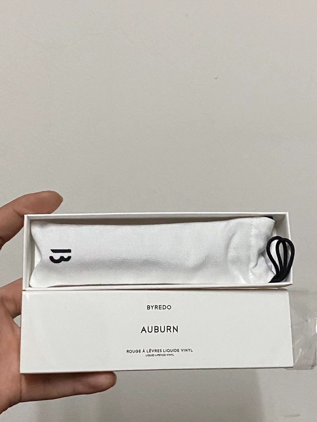 Byredo Auburn Rouge À Lèvres Liquid Vinyl, High-Shine, Long-Lasting Formula 3 a1694713172748 0144