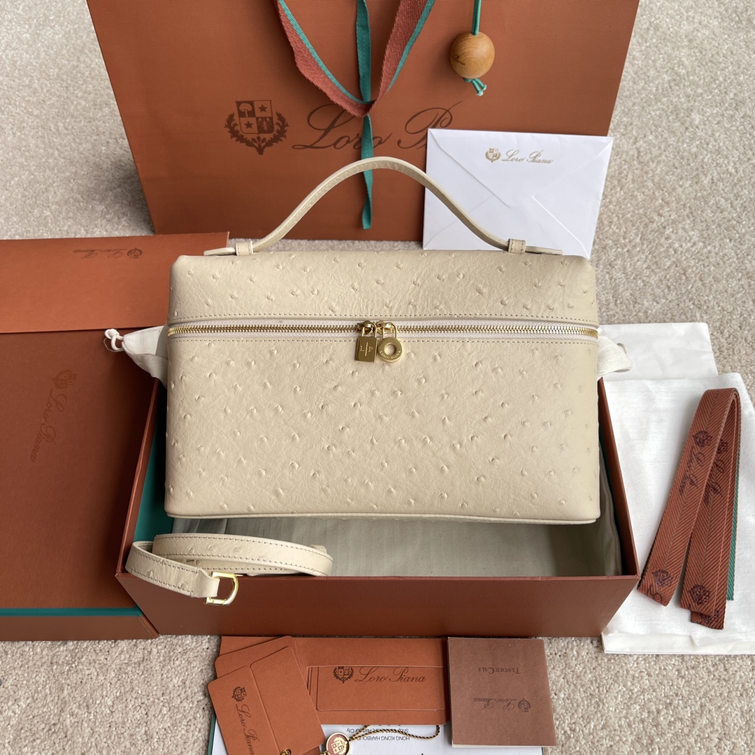 NO:199730,Original leather (not equipped with packaging) L lunch box bag #ostrich pattern series #Inca stone [imported original leather   pure steel gold hardware] Calfskin ostrich pattern production main material ~ sheepskin lining # The wide opening bag is made of butter soft calf leather. It comes with removable shoulder straps to create a versatile mini bag. Two-way zipper opening, height 16cm*width 27cm*deep 10cm. Item number: FAN, LP, loro piana, mini bags, cowhide, sheepskin19860909原厂皮 (不配包装) L 饭盒包#鸵鸟纹系列#印加石【进口原厂皮 纯钢金色五金】 小牛皮鸵鸟纹制作主体材质~羊皮里料# 宽开口小袋采用如黄油般柔软的小牛皮打造.随附可拆卸肩带,可打造出百搭迷你包袋.双向拉链开口, 高度16cm*宽度27cm*深度10cm. 货号:FAN,LP,loro piana,mini bags,cowhide,sheepskin,Bag