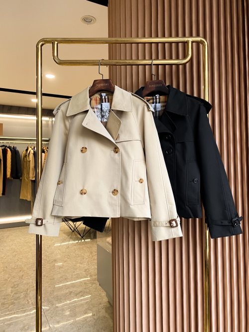 Burberry Cropped Trench Coat | Gabardine Fabric & Vintage Check 1 Burberry Cropped Trench Coat | Gabardine Fabric & Vintage Check