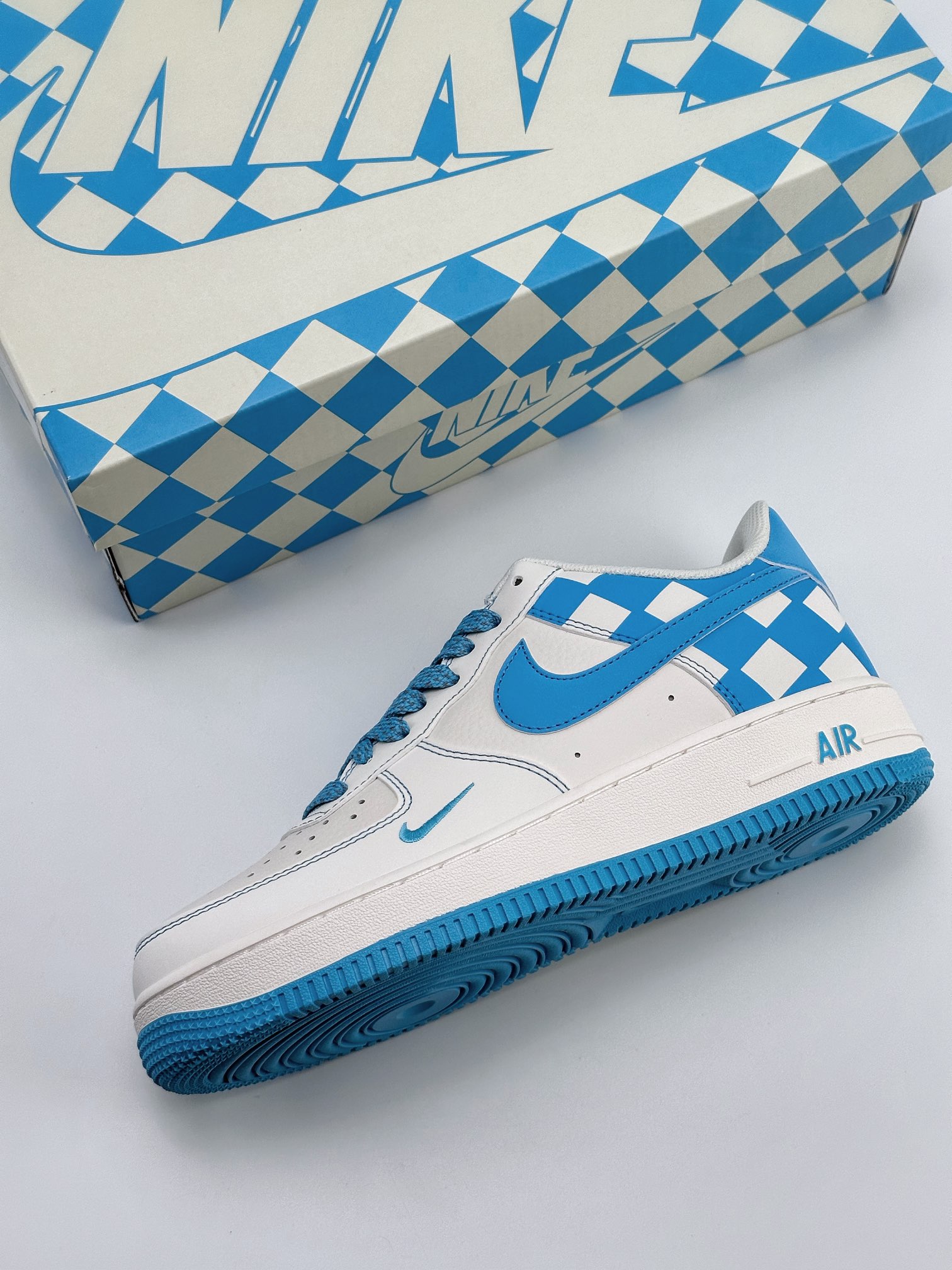 Nike Air Force 1 Low 07 白青棋盘 GZ5688