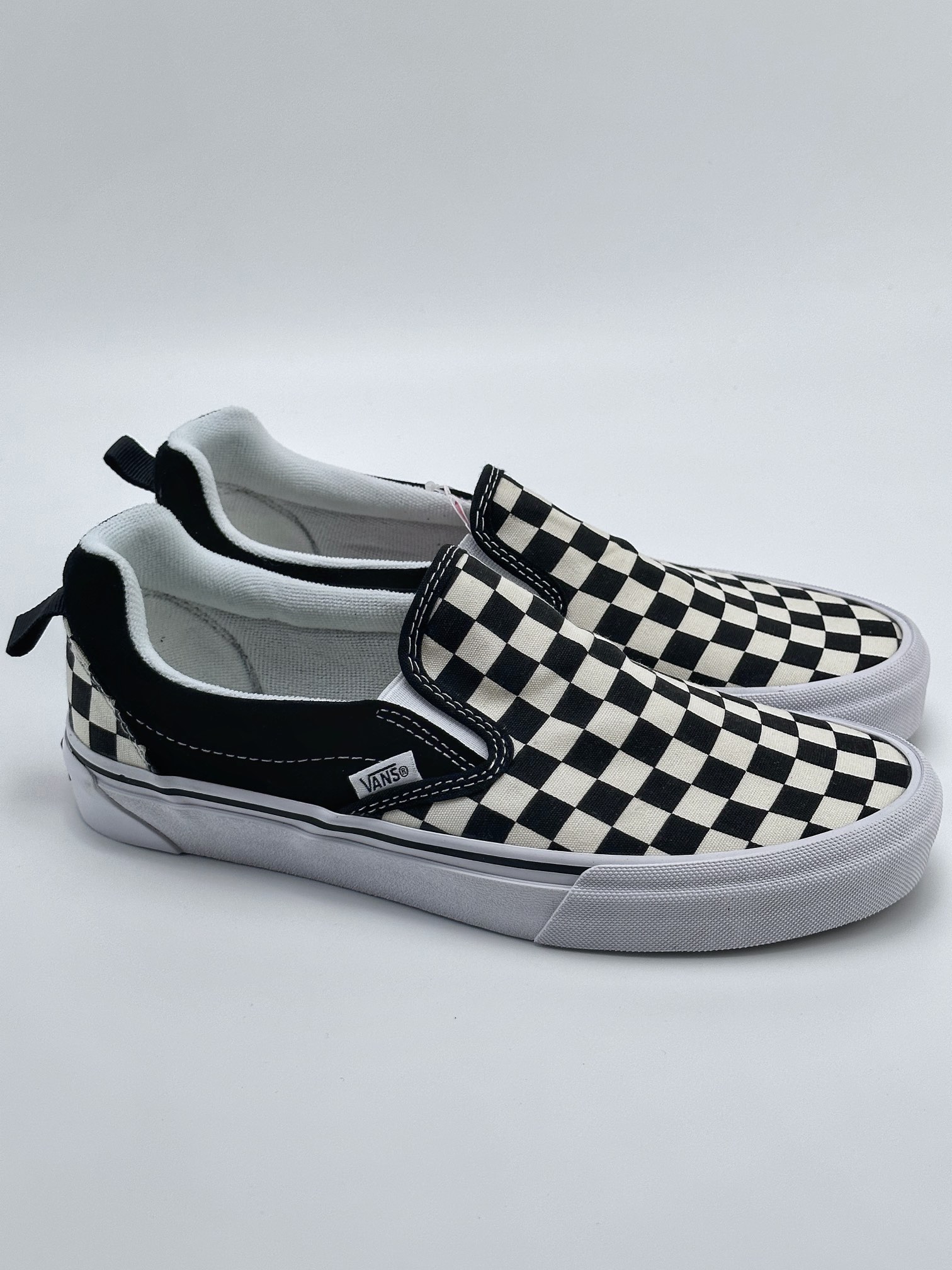 Vans Knu Slip comfortable one-step black and white checkerboard lazy set men's and women's skateboard shoes VN0009QDQXH