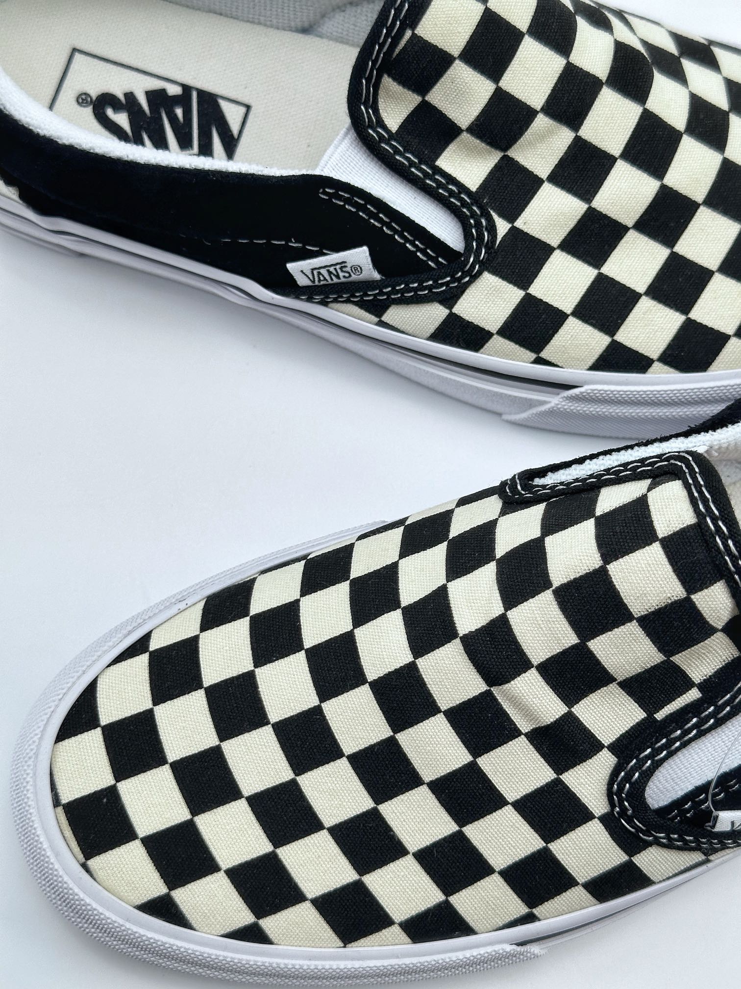 Vans Knu Slip comfortable one-step black and white checkerboard lazy set men's and women's skateboard shoes VN0009QDQXH