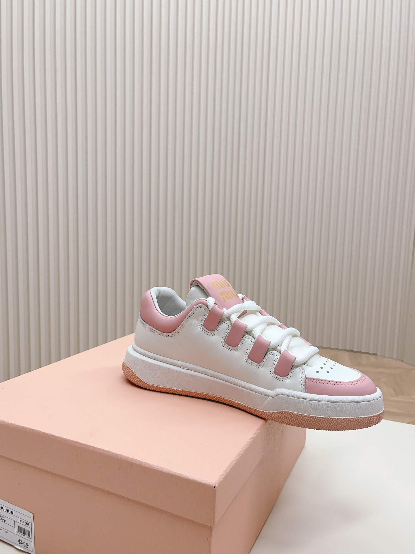 最新色系！缪缪miumiu2023新