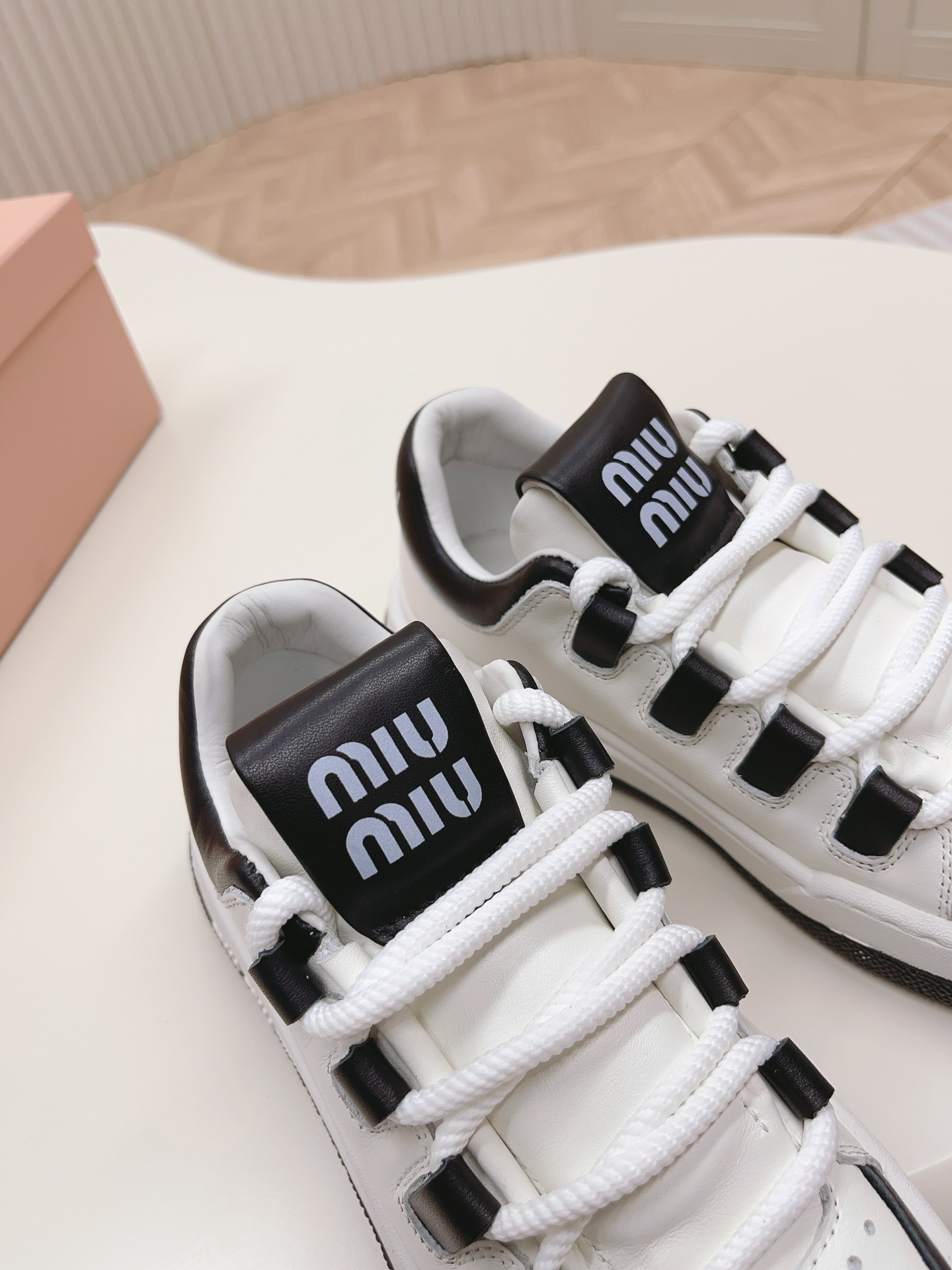 最新色系！缪缪miumiu2023新