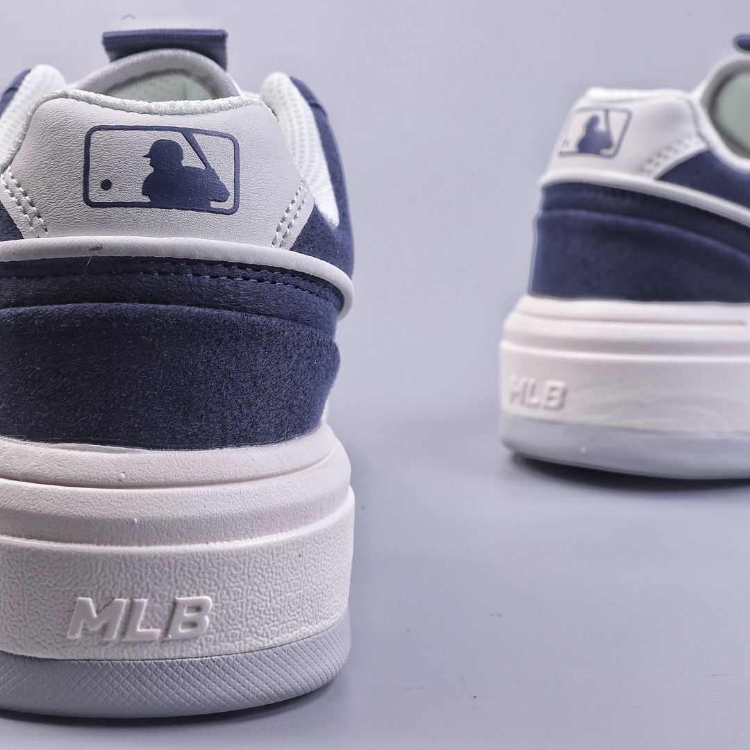 MLB Chunky Classic New York Yankees Platform Sneakers