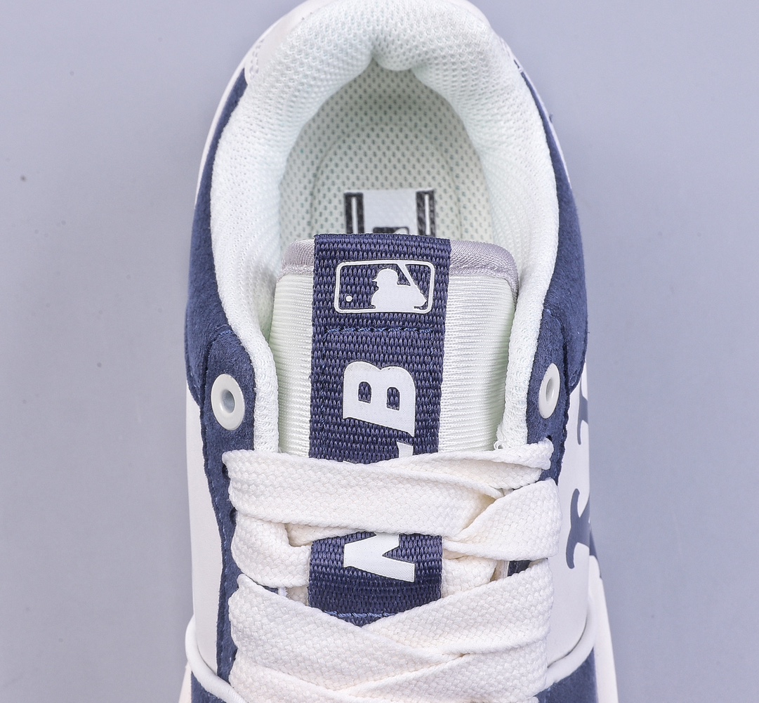 MLB Chunky Classic New York Yankees Platform Sneakers