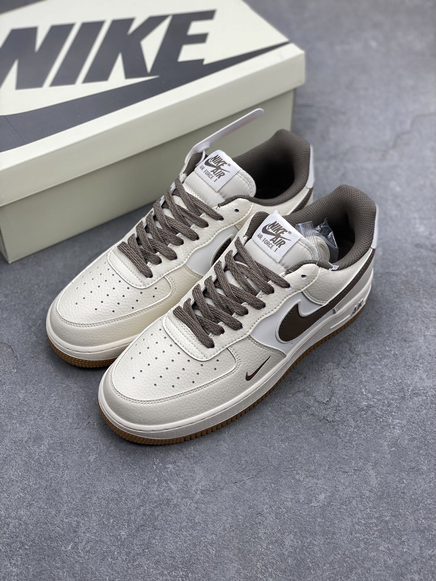Nike Air Force 1 Low Retro Men's Shoes Casual Sneakers HD1689-106 9 i1694734183 4 7